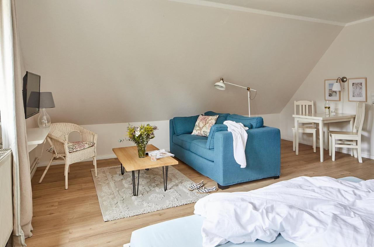 Gut Hohenstein - Meiereiappartment Barkelsby Экстерьер фото